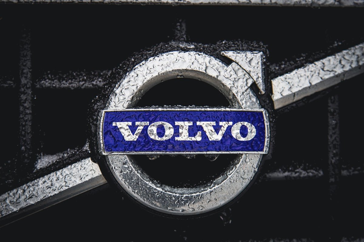 En Utförlig Guide till Användningen av Adapterkabel: Volvo 8-pin till OBD2 för Optimal Bildiagnostik - Felkodsläsare
