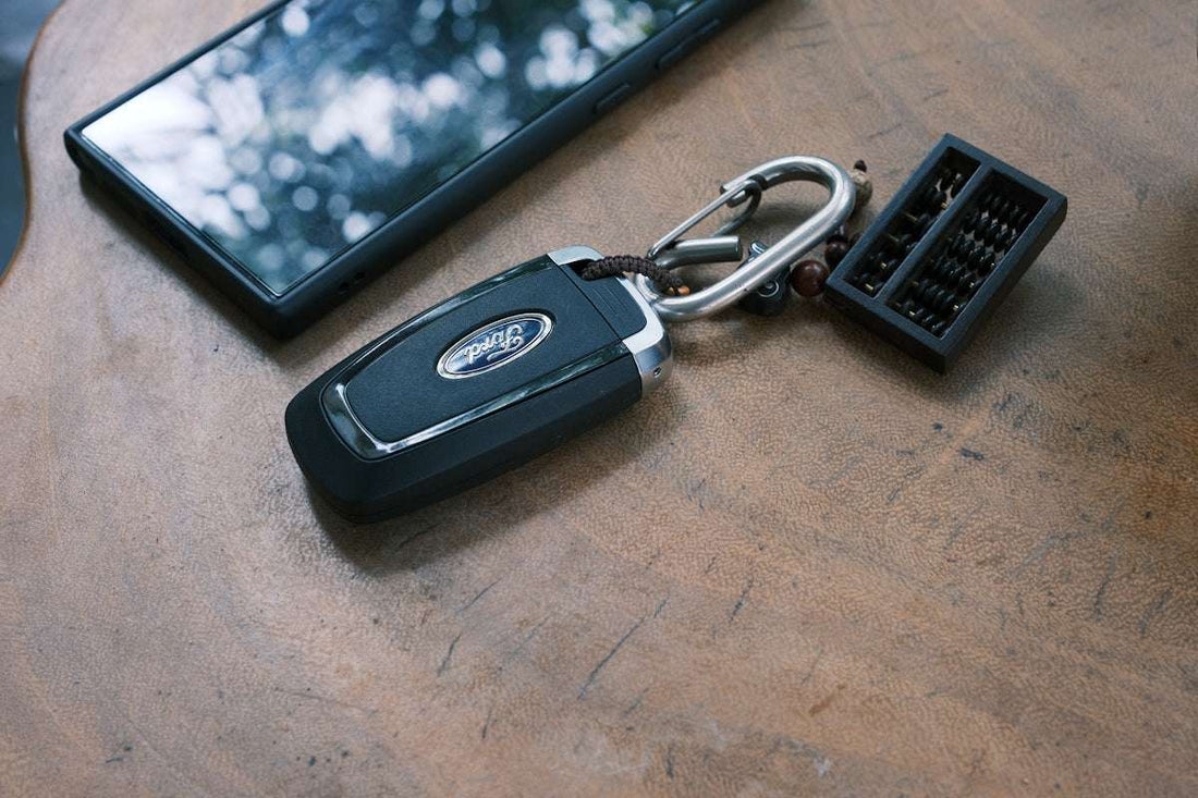 Utforska Hur ELM327 OBD2 Bluetooth Felkodsläsare Förbättrar Din Fordonsdiagnostik För iOS Android och Windows