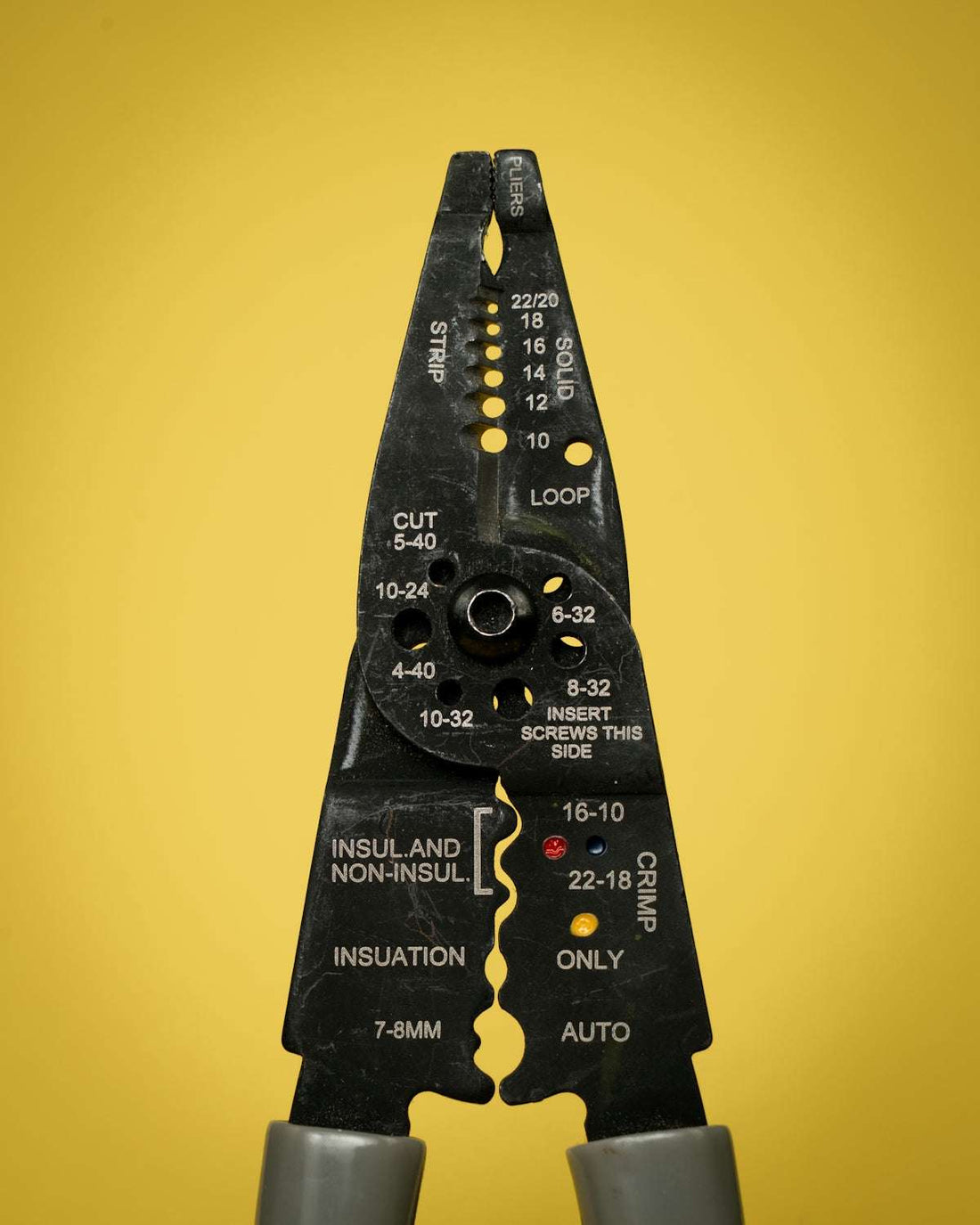 Problemfri Kabelhantering: Använd Guide för Wire Harness Separation Disconnect Pliers