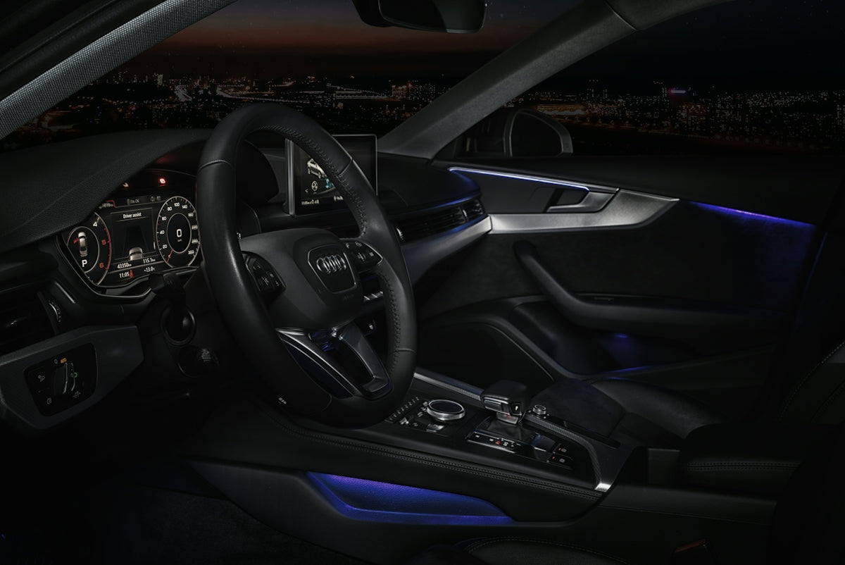 black mercedes benz steering wheel