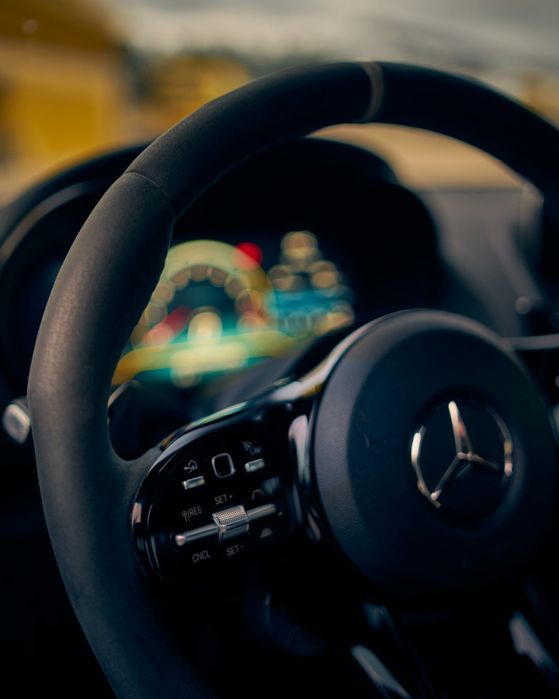 the steering wheel of a mercedes benz benz benz benz benz benz benz benz benz benz