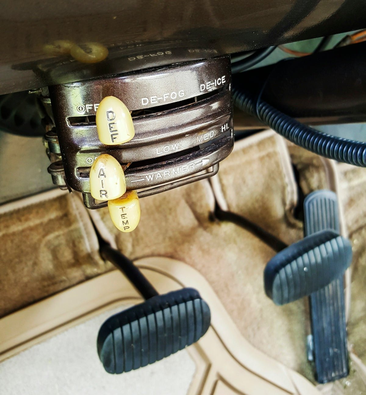 Spåra och Lös Elektriska Problem i Bilen med TopDiag P181 Kabelsökare: En Djupgående Guide - Felkodsläsare