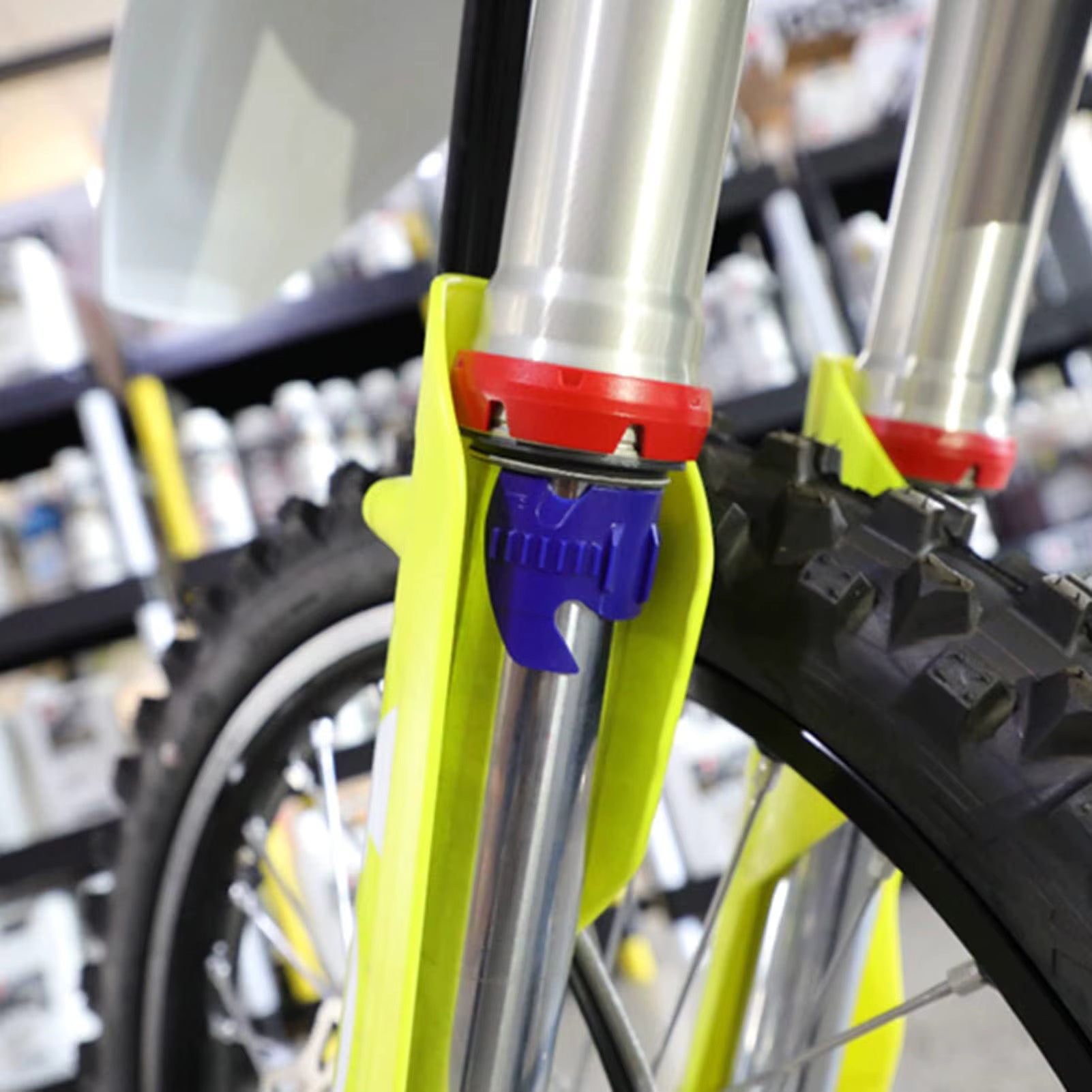 Off-road gaffelrengörare för inverterad framgaffel (45–55 mm)