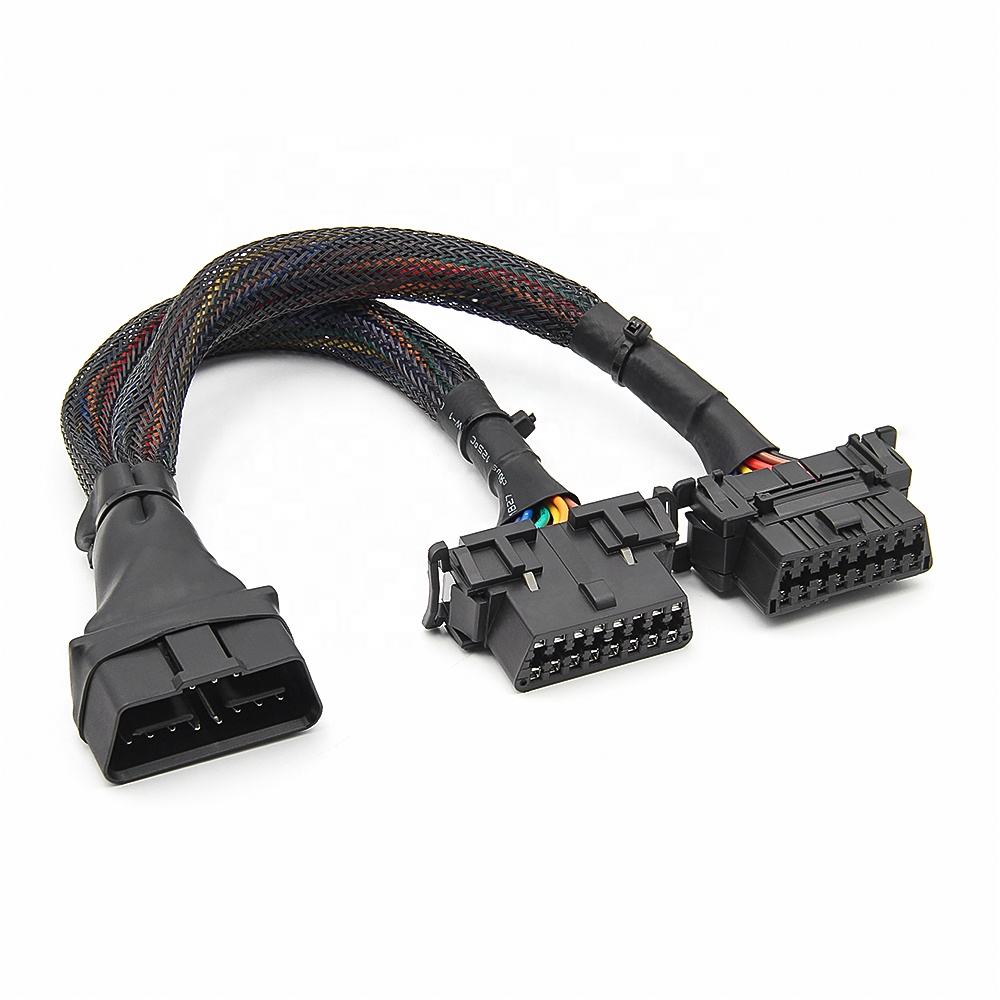 30cm OBD2 Elbow Extensionkabel med 1 hane till 2 honor